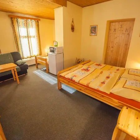 Guest house Na Rozcesti 3*